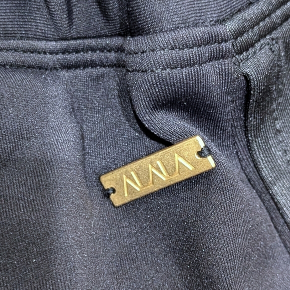 NWT ALALA Shorts Medium - Picture 5 of 8